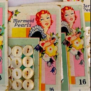 LOT OF 4 Vintage Mermaid Pearl Buttons